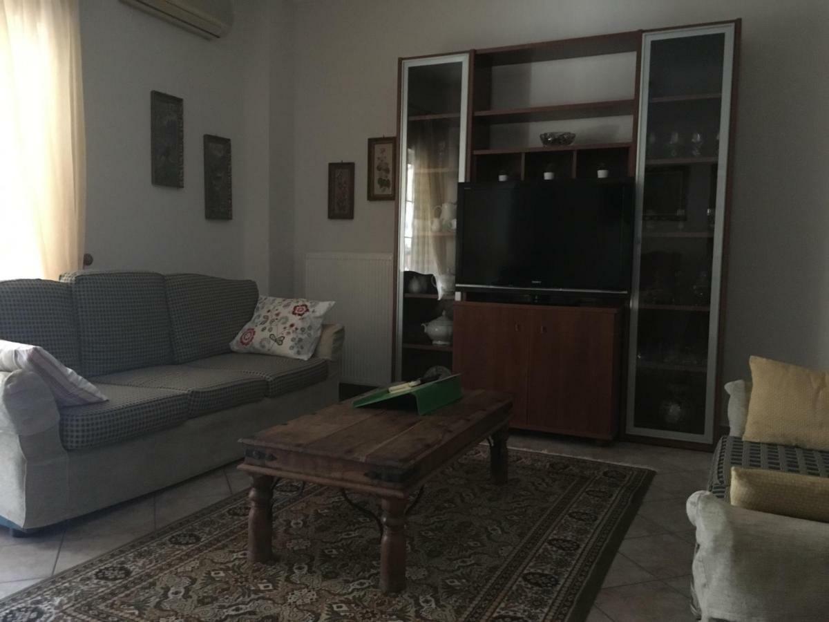 Cozy & Quiet City Apartment Trikala  Exterior photo